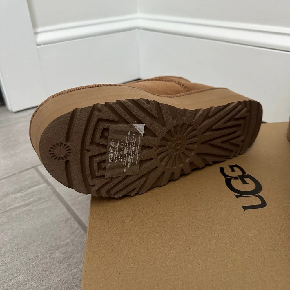UGG Classic Ultra Mini Platform NEW In box USA 7 - Picture 3 of 8